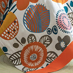 Stilvolle Sommerdecke mit floralen Motiven