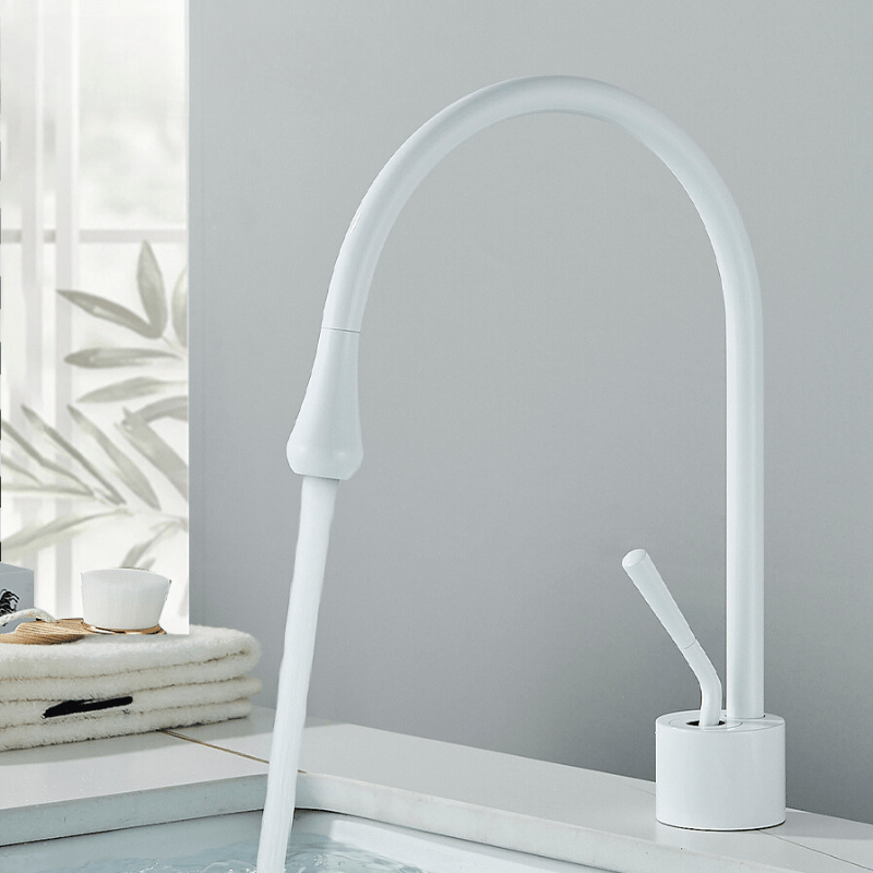 ElegantGold - Faucet for washbasins with a golden finish