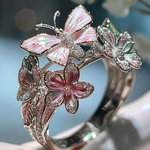 Ring mit Schmetterlingsblüte