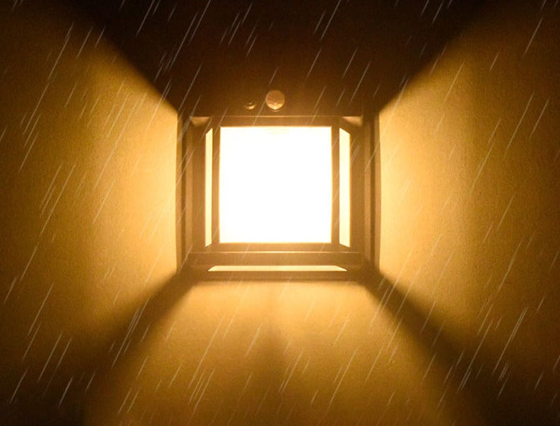 Solarbetriebene Außenwandlampe mit Bewegungsmelder