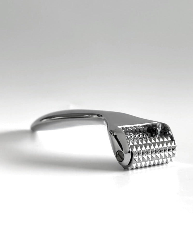 The skin rejuvenation roller – reduces wrinkles and puffiness