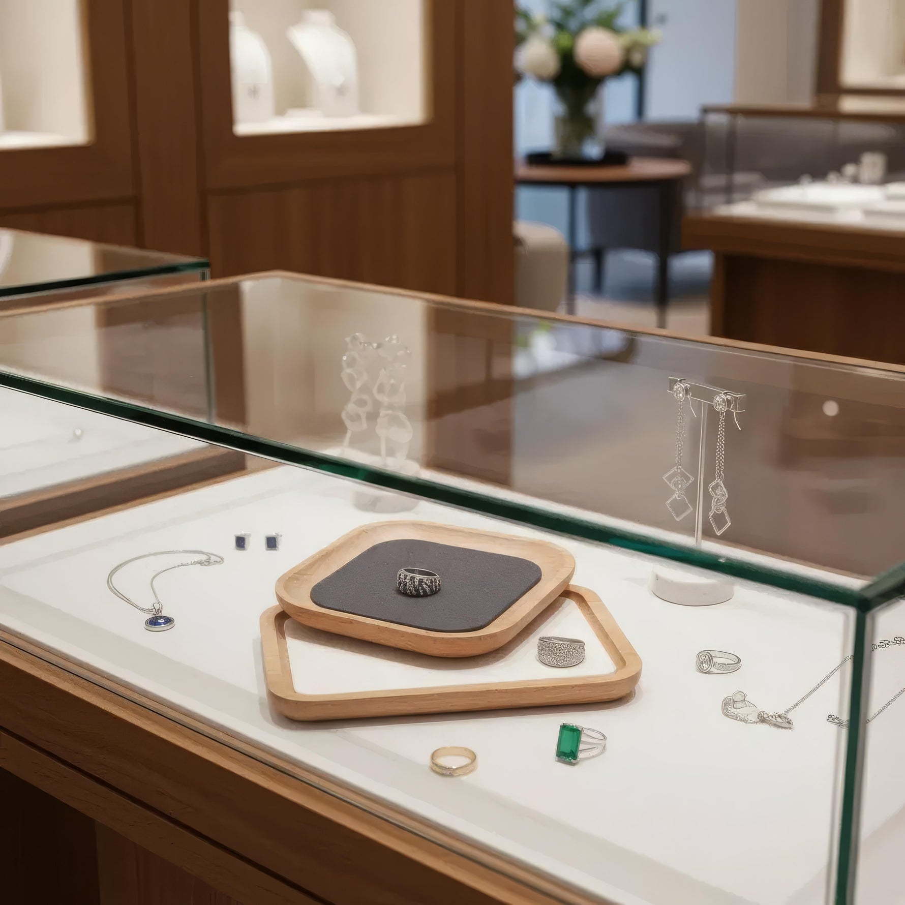 Elegant Wooden Tray for Jewelry – Stylish Storage Solution