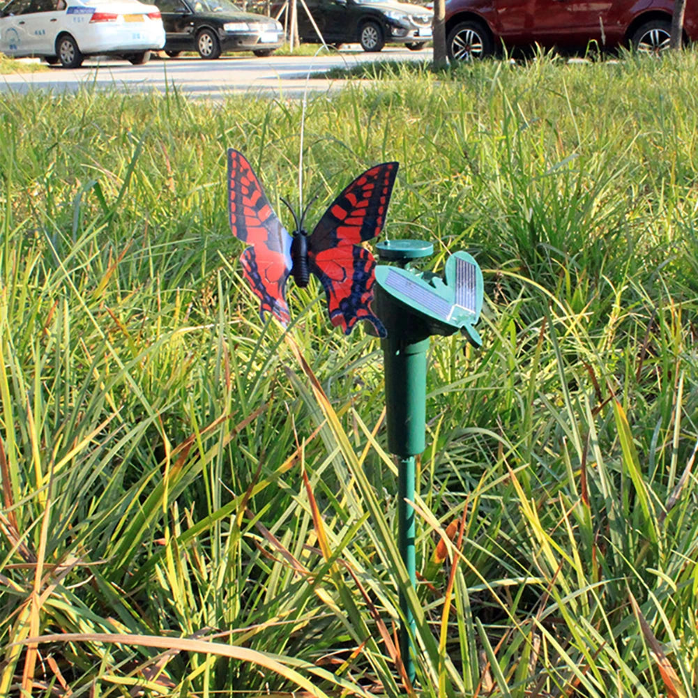 Solar-powered garden ornaments with lively movements