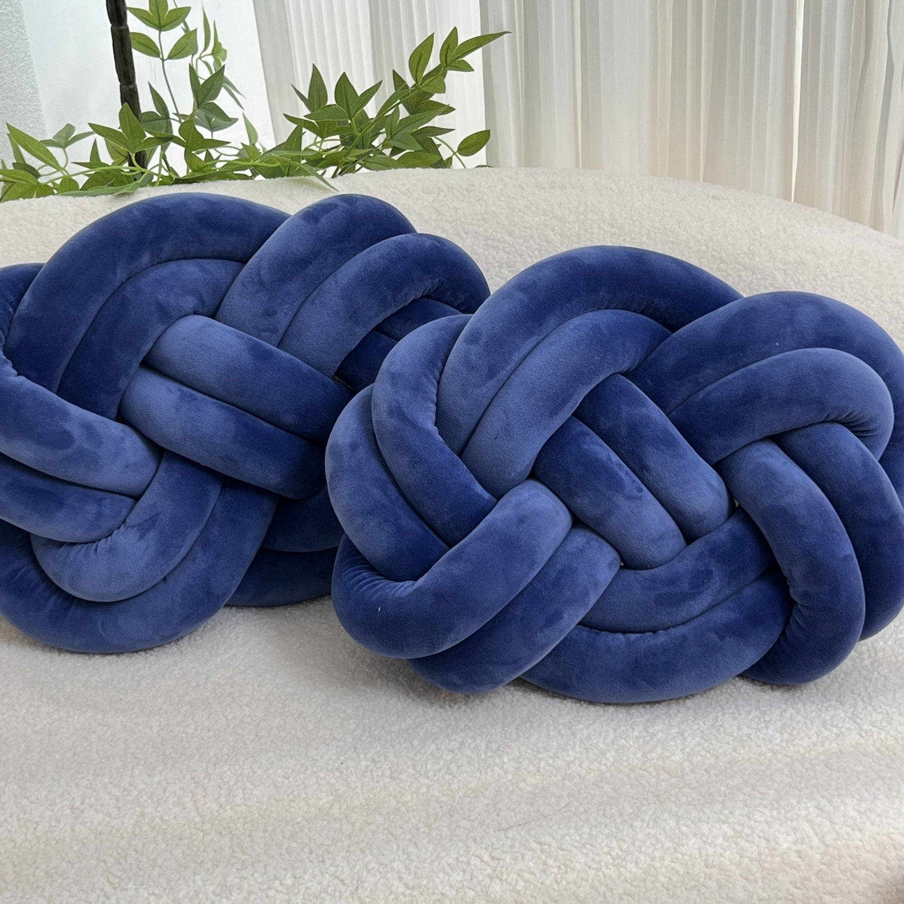 Gemütliche Runde Kissen mit Knopfdetails – 2er Set für Ihr Zuhause