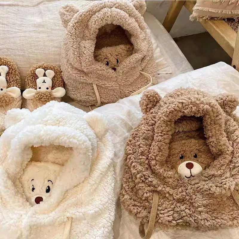 Bear Warmer – Your stylish protection against cold winds