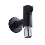 Eleganter Wandhahn mit Knopfgriff aus massivem Messing