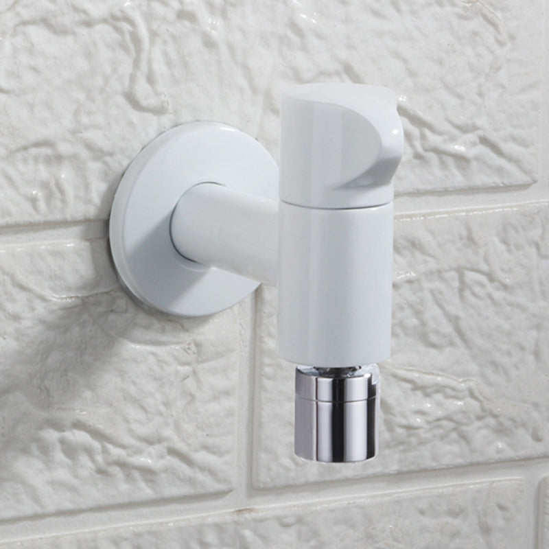 Eleganter Wandhahn mit Knopfgriff aus massivem Messing