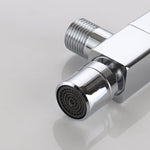 Eleganter Wandhahn mit Knopfgriff aus massivem Messing