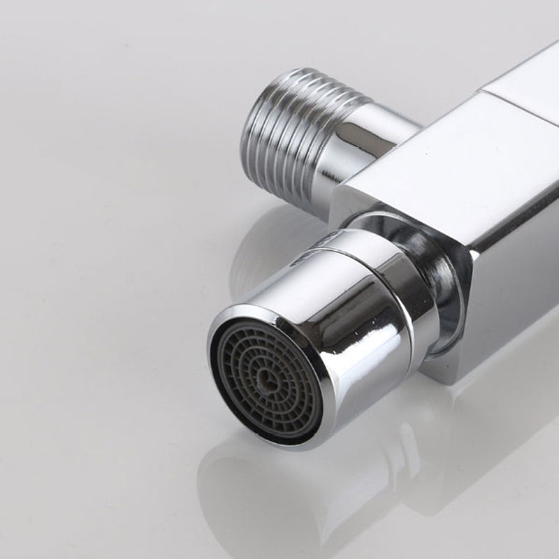 Eleganter Wandhahn mit Knopfgriff aus massivem Messing