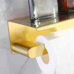 Elegantes Badezimmer-Set mit goldenen Handtuchhaltern