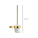 Elegantes Badezimmer-Set mit goldenen Handtuchhaltern