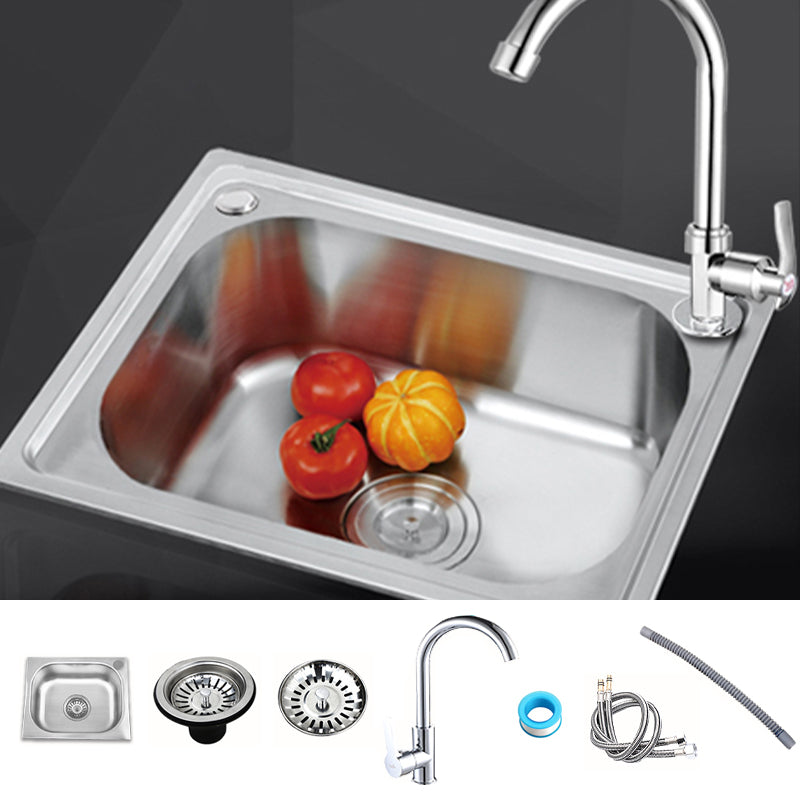 Eleganter Küchenspüle mit schmutzabweisender Oberfläche und Abflussset