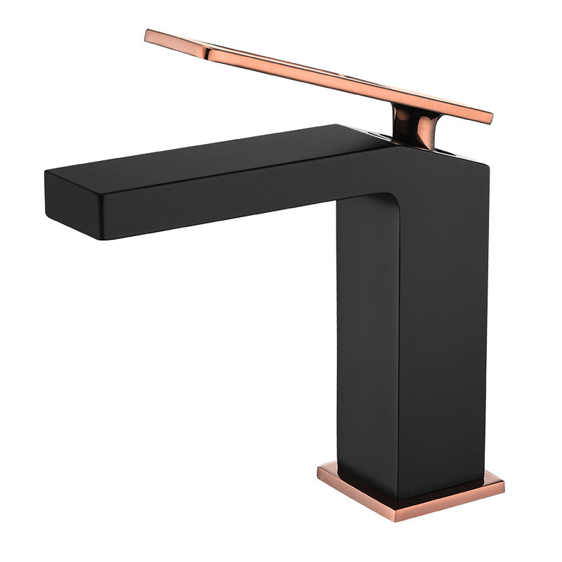 Eleganter Wasserhahn mit Hebel für Ihr Badezimmer