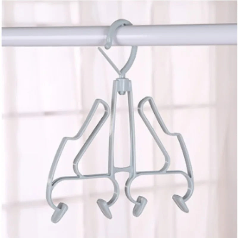 ShoeSaver – Practical shoe drying system with hooks for balconies
