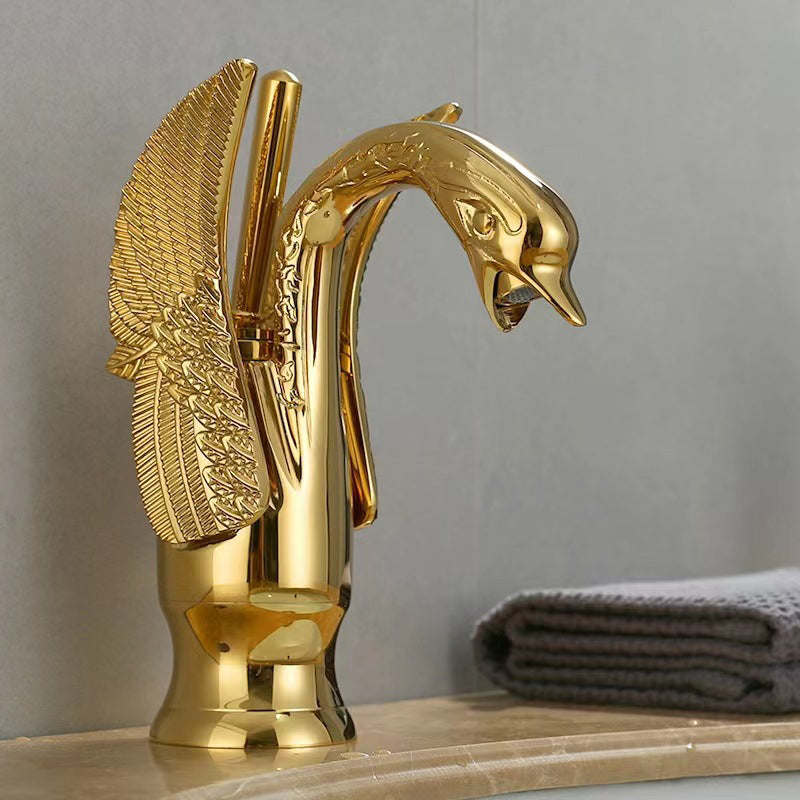Eleganter Wasserhahn für das Badezimmer mit einem Hebel in verschiedenen Farben