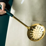 Elegantes Edelstahl-Besteckset in Gold
