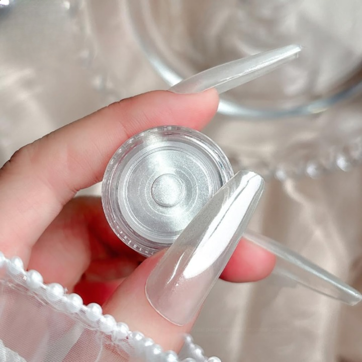 Glänzendes Chrom-Nagelpulver für makellose Nägel