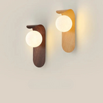 NaturaLuxe | Elegante Wandlampe aus Nussbaum für stilvolle Akzente