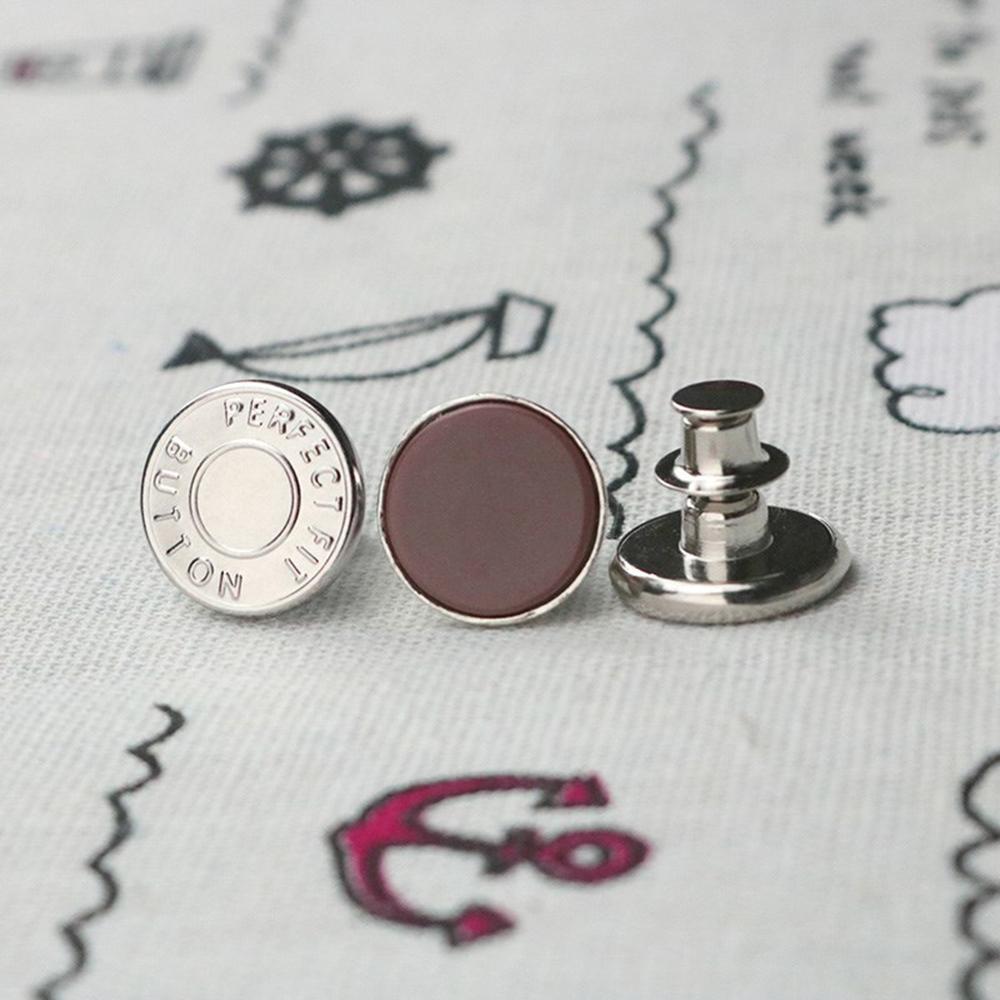 QuickFix – Replace buttons on trousers in an instant