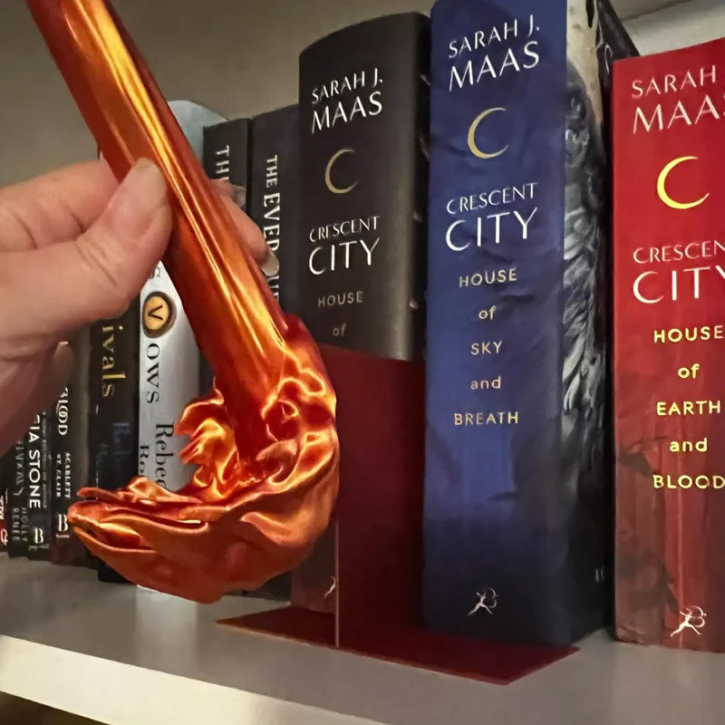 Bücherregal mit Drachenflamme – Dekorative Buchstütze