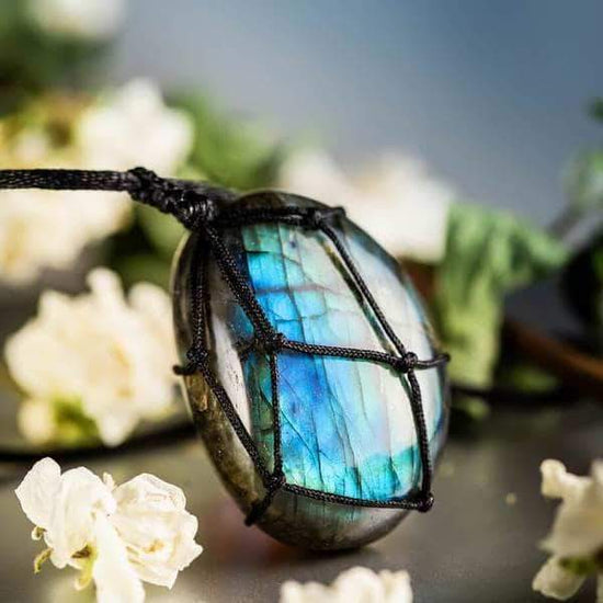 Powerful Labradorite Necklace – Stylish Jewelry with Meaning