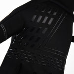 FrostGuard – Keep your hands warm and connected in the cold