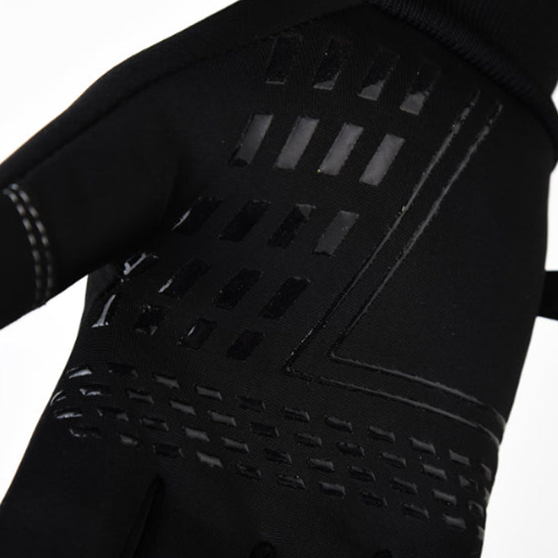 FrostGuard – Keep your hands warm and connected in the cold