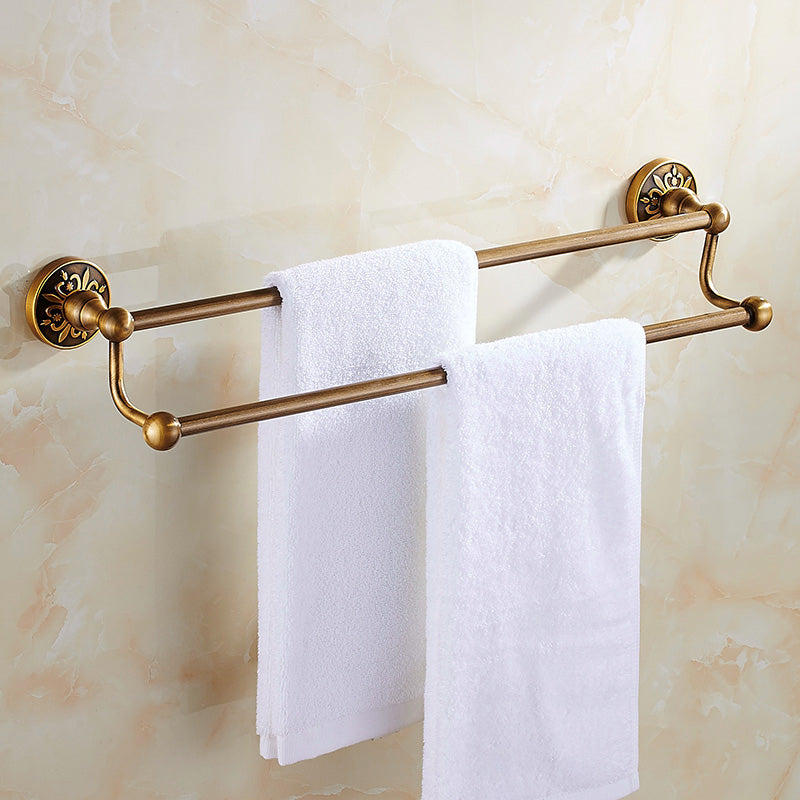 Elegantes Badezimmer-Zubehörset aus Metall für stilvolle Räume