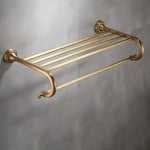 Elegante Badezimmeraccessoires aus gebürstetem Messing – Set oder Einzelstück