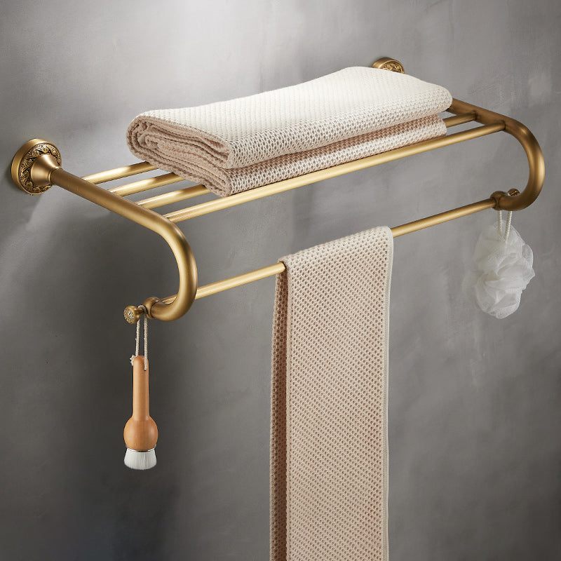 Elegante Badezimmeraccessoires aus gebürstetem Messing – Set oder Einzelstück