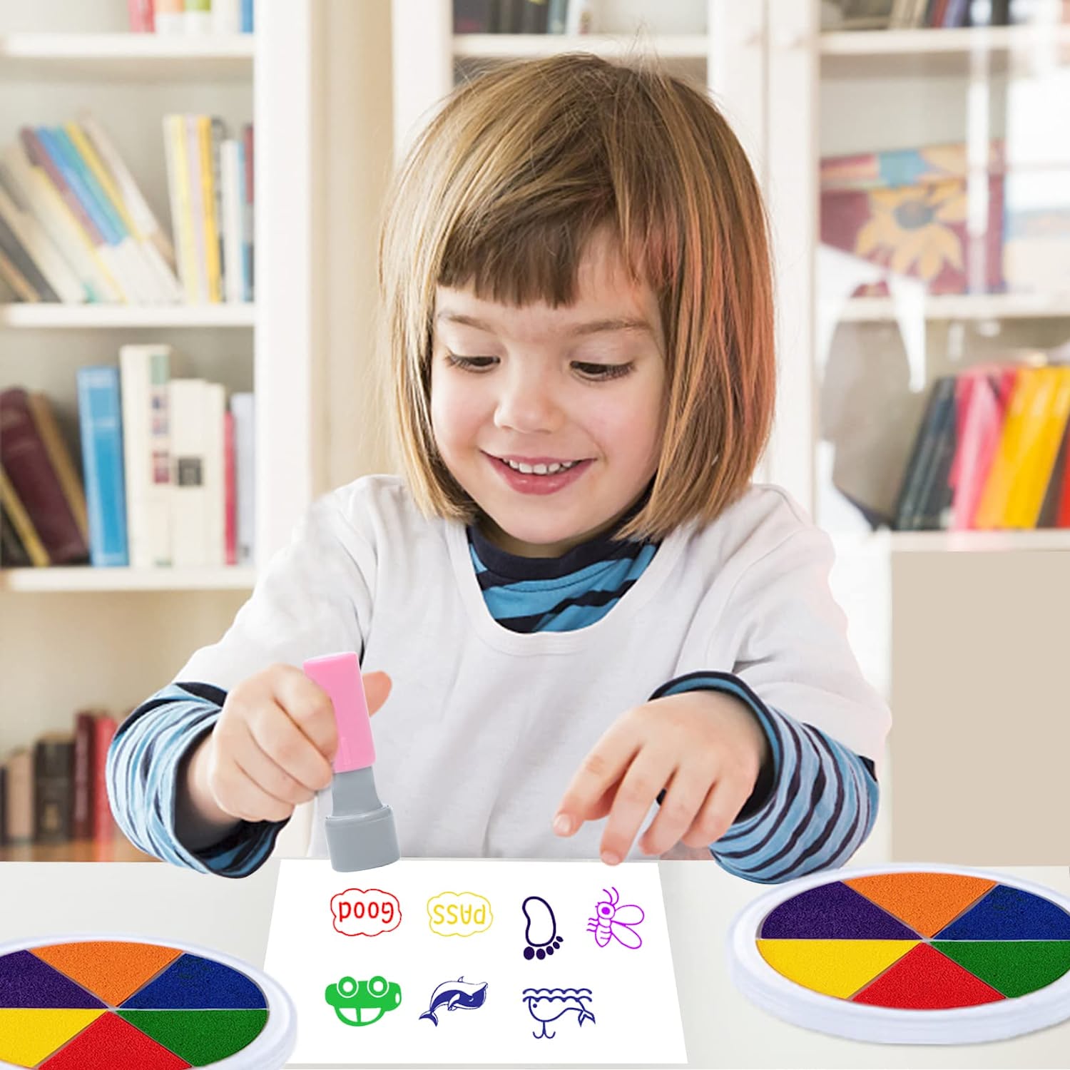 Set mit Fingerfarben für Kinder