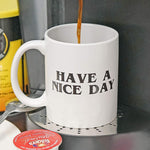 Kaffeebecher mit Mittelfinger – Lustiger Geschenkbecher "Schönen Tag