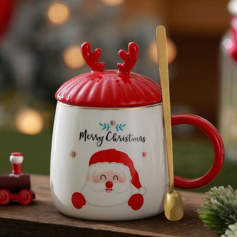 Weihnachtsbecher mit festlichem Design