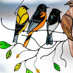 Bunte Glasfensterhänger mit Vogelmotiv
