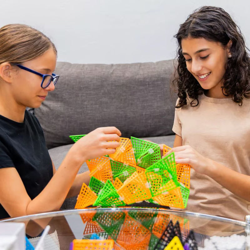 Kreativitätsförderndes Konstruktionsspielzeug für alle Altersgruppen