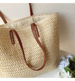 Stilvolle Rattan-Tasche mit Lederriemen für jeden Anlass