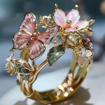 Ring mit Schmetterlingsblüte