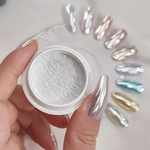 Glänzendes Chrom-Nagelpulver für makellose Nägel