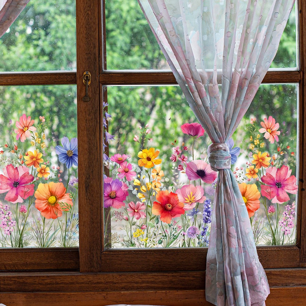 Bunte Fensteraufkleber mit Blumen- und Schmetterlingsmotiven