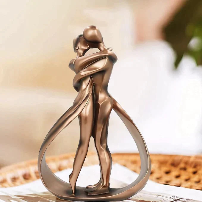Elegante Bronze-Skulptur eines umarmenden Paares – Dekoratives Kunstwerk für Ihr Zuhause