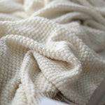 Feel-Good Blankets - Cuddly Wool Blanket for Year-Round Comfort