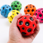Federnder Spielball für sanftes Zurückprallen