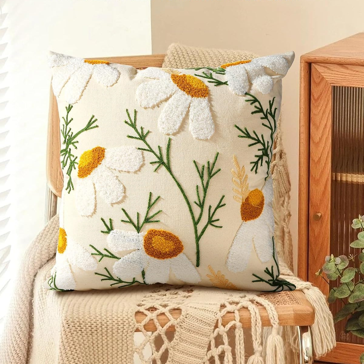 Natur Chic – Kissenbezug mit lebhaftem Pflanzenmotiv