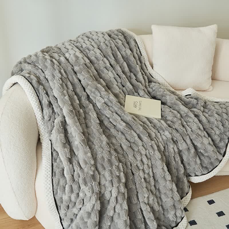 Ultra-Soft Reversible Blanket for Ultimate Comfort