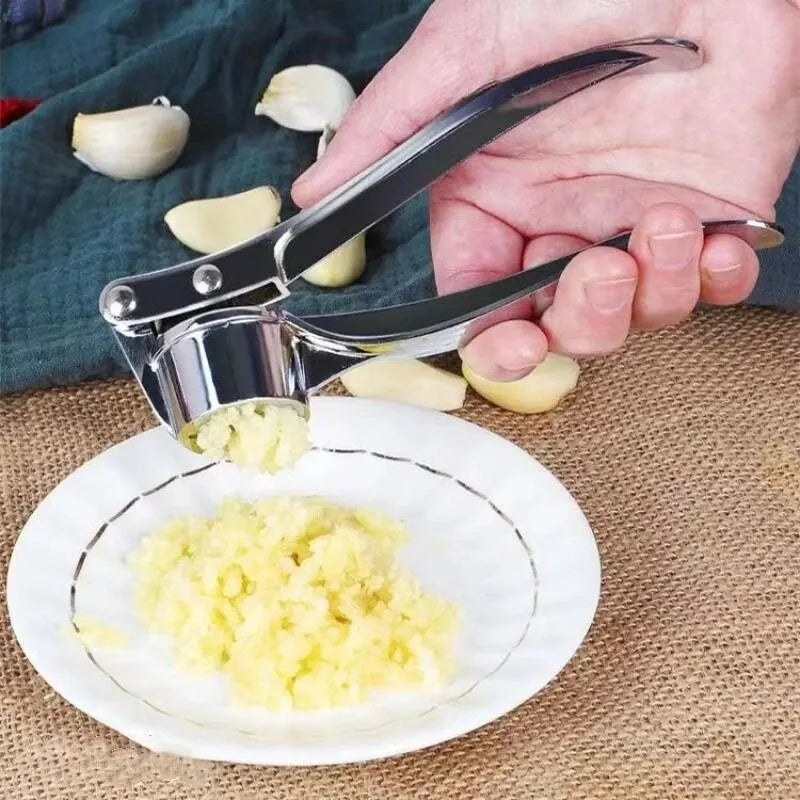 Efficient Garlic Press for the Modern Kitchen | 16×5 cm