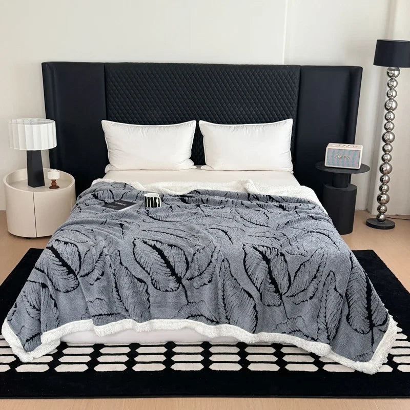 Luxuriöse Kuscheldecke aus Samt und Lammfleece | Stilvoll & Bequem für Ihr Zuhause