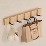 Eleganter Wandhaken mit praktischer Klappfunktion