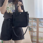 UrbanEase Canvas Umhängetasche – Weiße Schultertasche mit Magnetverschluss und verstellbarem Gurt