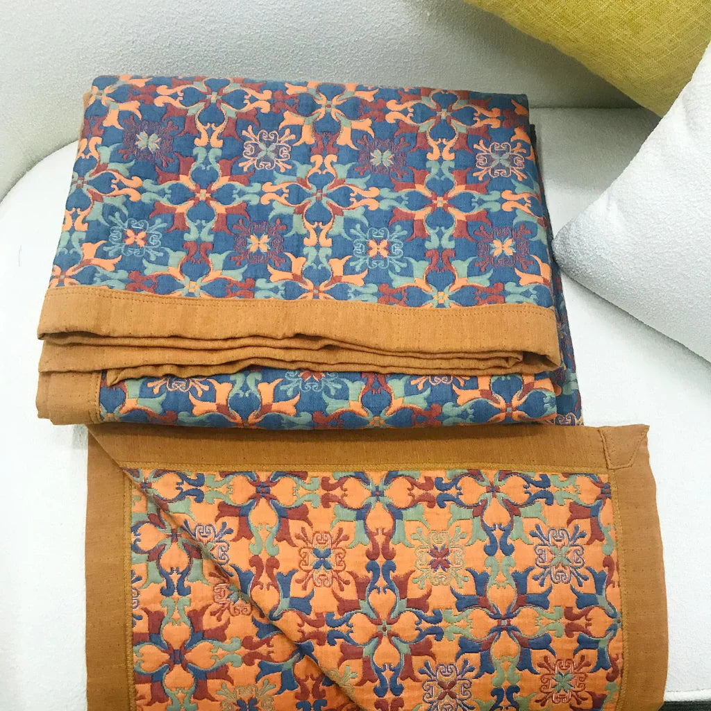 Six-layer cotton blanket with a vibrant design