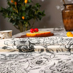 Elegante schwarze Tischdecke mit floralen Quasten für jeden Anlass